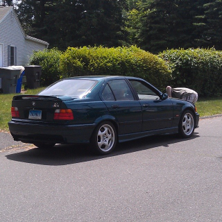 Illustration for article titled "Bring it back home to Daddy!": Life With an E36 M3 at 17